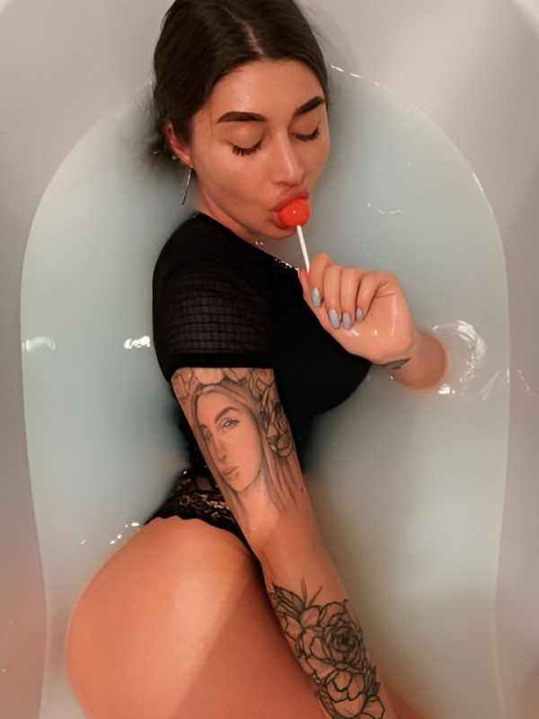 Наталья привлекательная девушка из Североморск цена от 2500 руб