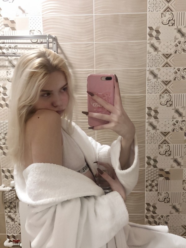 Юля привлекательная девушка из Североморск цена от 10000 руб