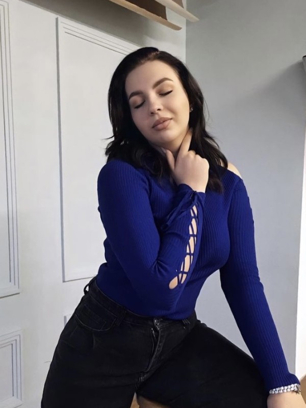 🎥 Дуня привлекательная девушка из Североморск цена от 7000 руб