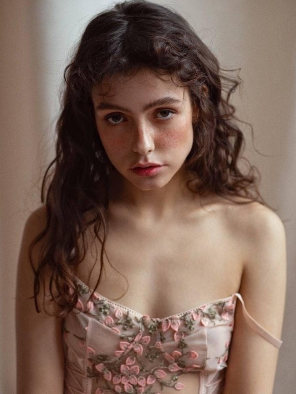 Владлена привлекательная девушка из Североморск цена от 6000 руб